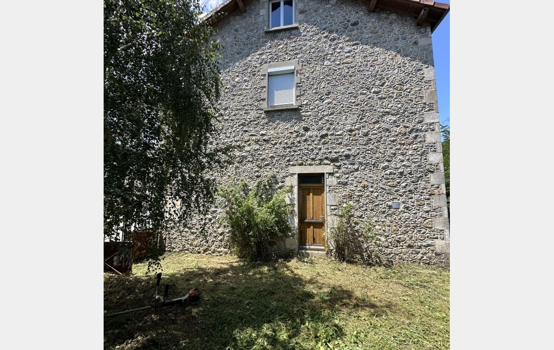 ESPACES IMMOBILIER : House | LALEVADE-D'ARDECHE (07380) | 208 m2 | 180 000 € 